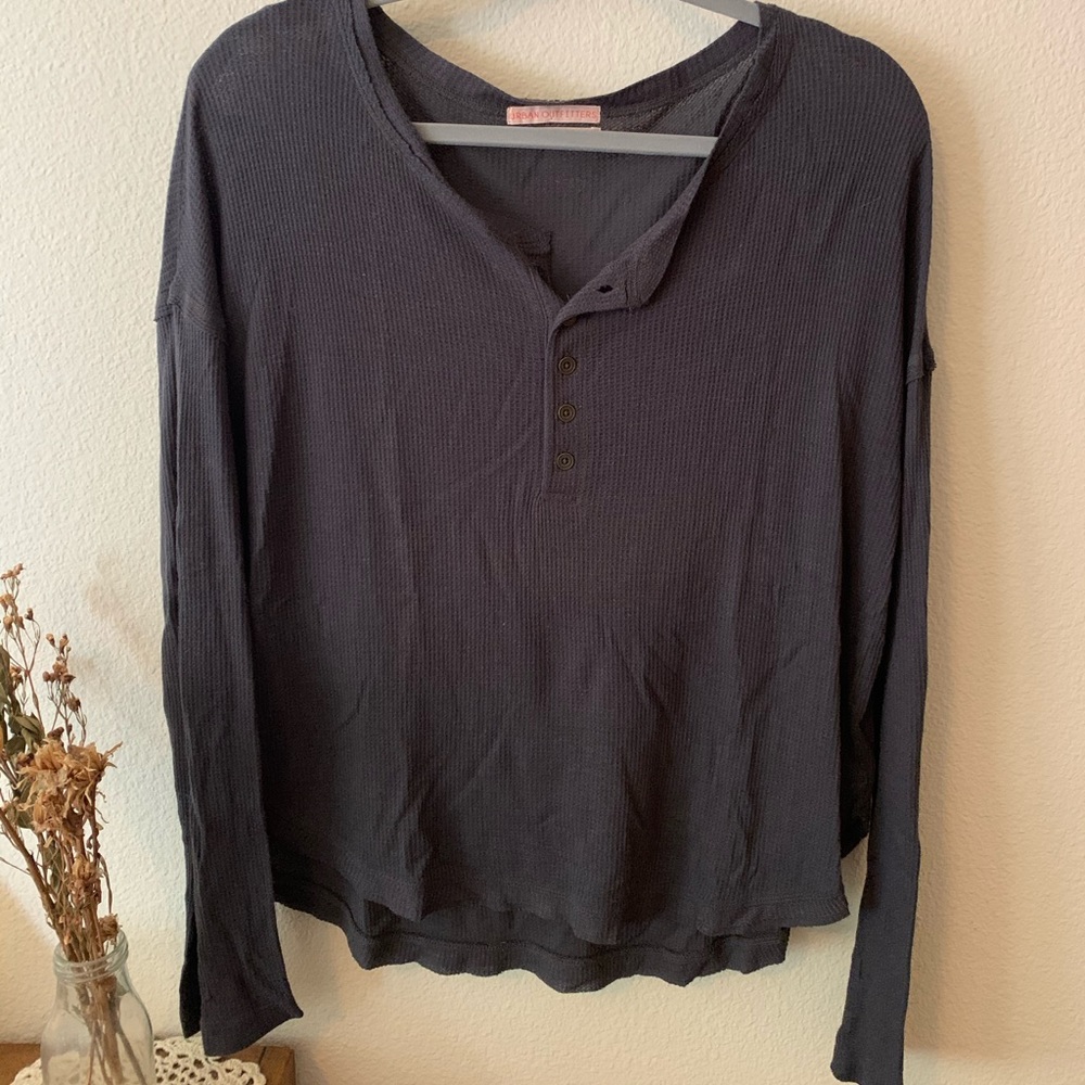 urban outfitters long sleeve henley tee